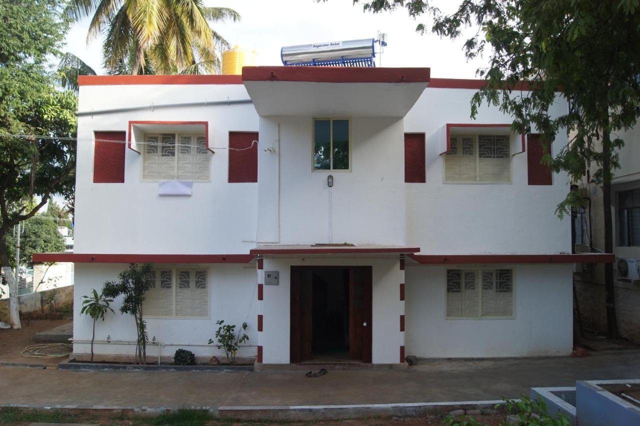 Cornerbunker Hostel Mysore Exterior foto