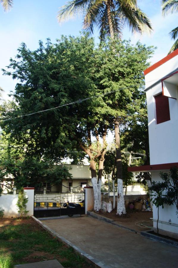 Cornerbunker Hostel Mysore Exterior foto