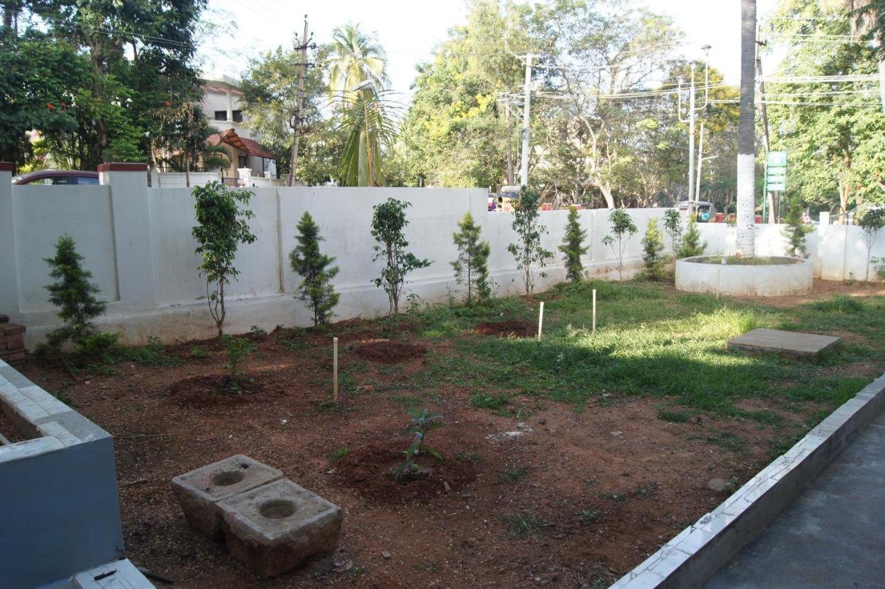 Cornerbunker Hostel Mysore Exterior foto